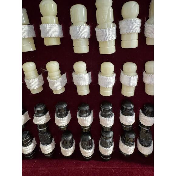 Hand Crafted Vintage Mother of Pearl Inlaid Quartz Pieces Chess Set - Picture 10 of 10